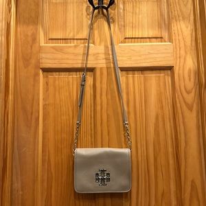 NEVER USED: Tori Burch Small Crossbody with dust bag